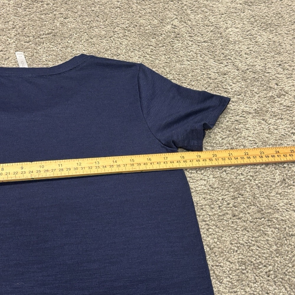 Fabletics Shirt Mens Size XS Performance Workout Gym Polyester Blend Deep Navy - Picture 5 of 6